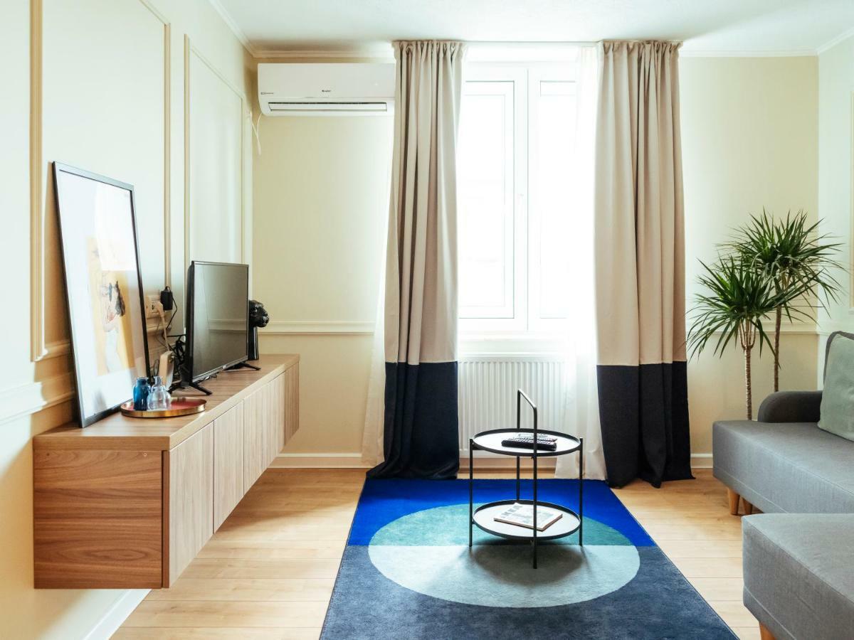 Classy Apartment - Old Town Бухарест Экстерьер фото