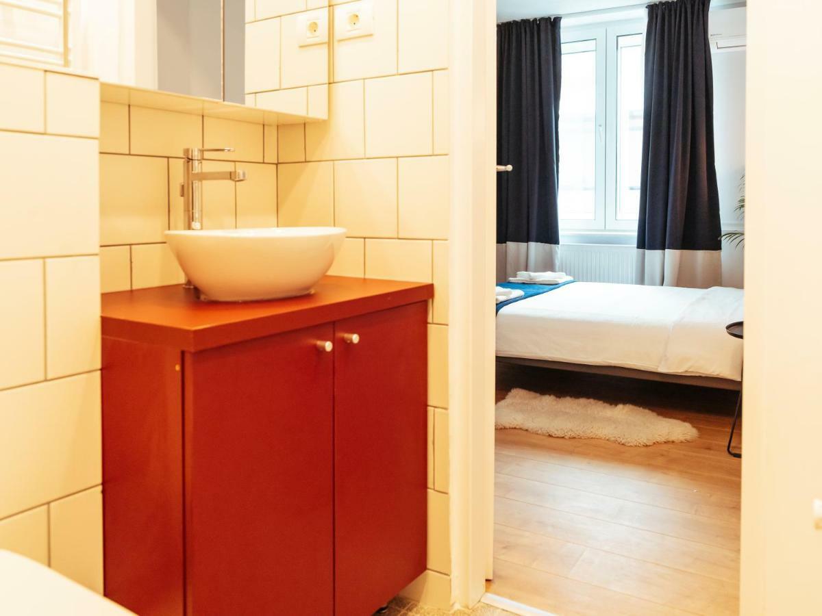 Classy Apartment - Old Town Бухарест Экстерьер фото