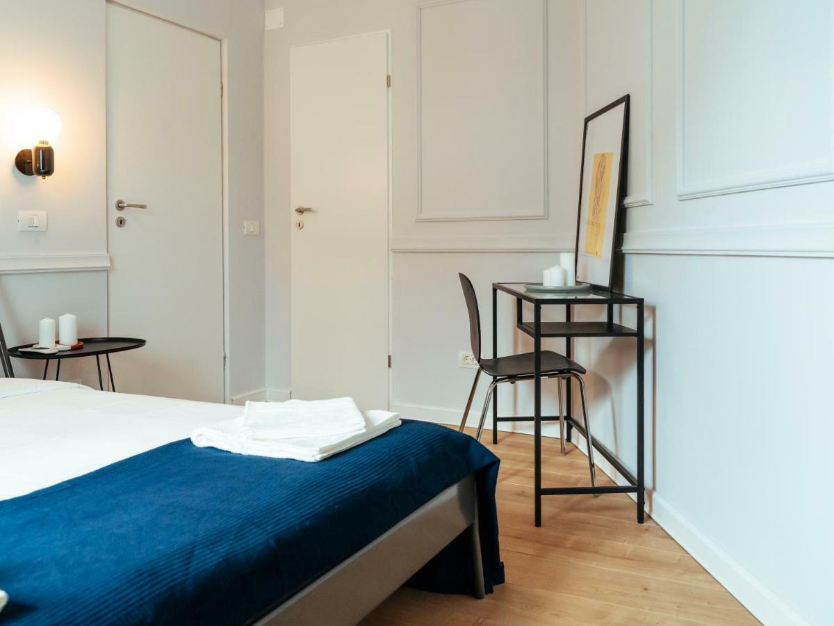 Classy Apartment - Old Town Бухарест Экстерьер фото