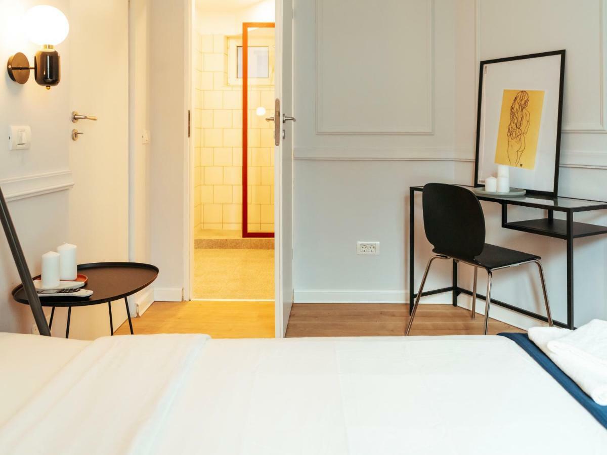 Classy Apartment - Old Town Бухарест Экстерьер фото