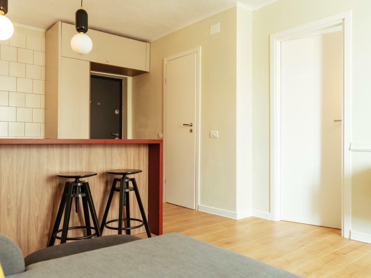 Classy Apartment - Old Town Бухарест Экстерьер фото