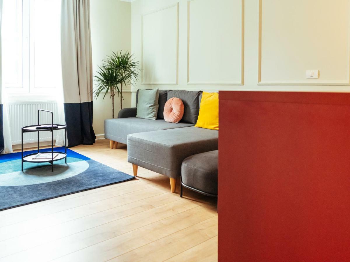 Classy Apartment - Old Town Бухарест Экстерьер фото