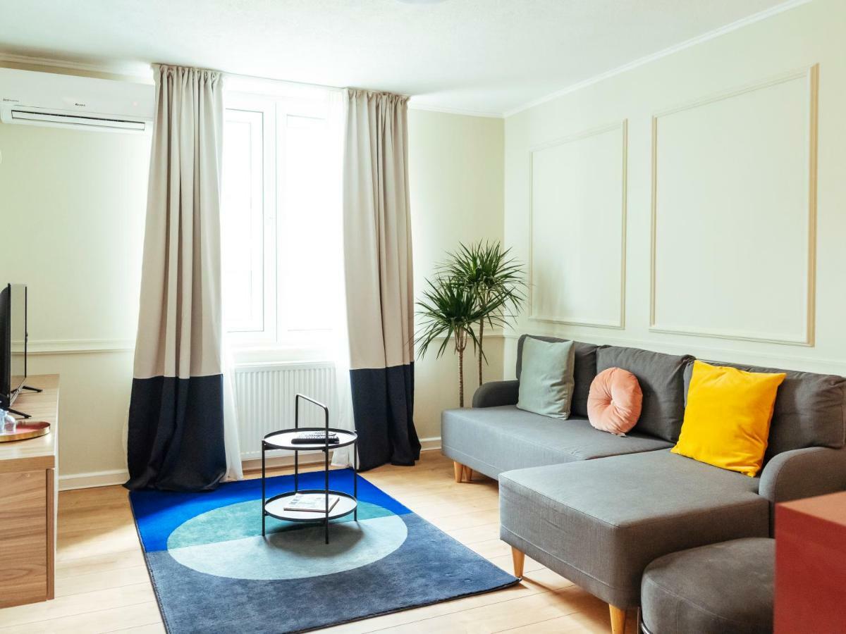 Classy Apartment - Old Town Бухарест Экстерьер фото