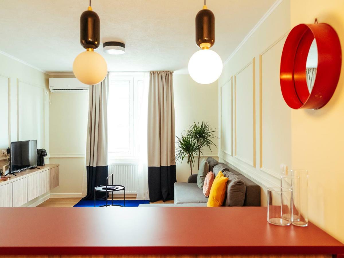 Classy Apartment - Old Town Бухарест Экстерьер фото